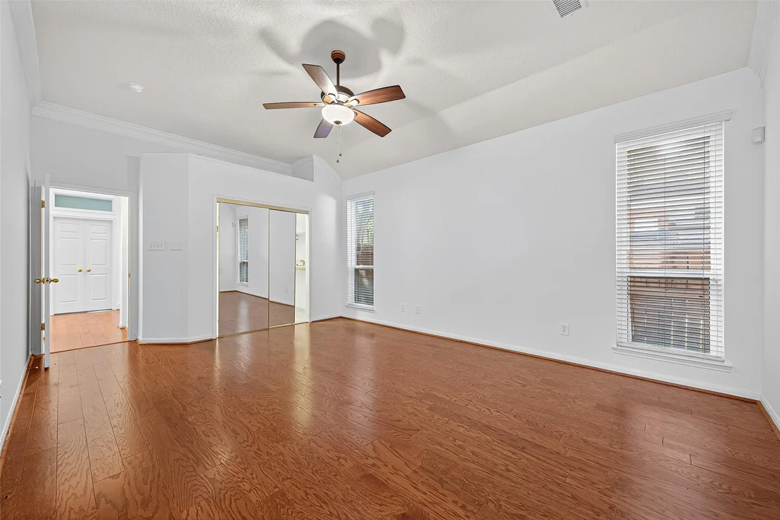 Photo of 151 W Coldbrook Circle