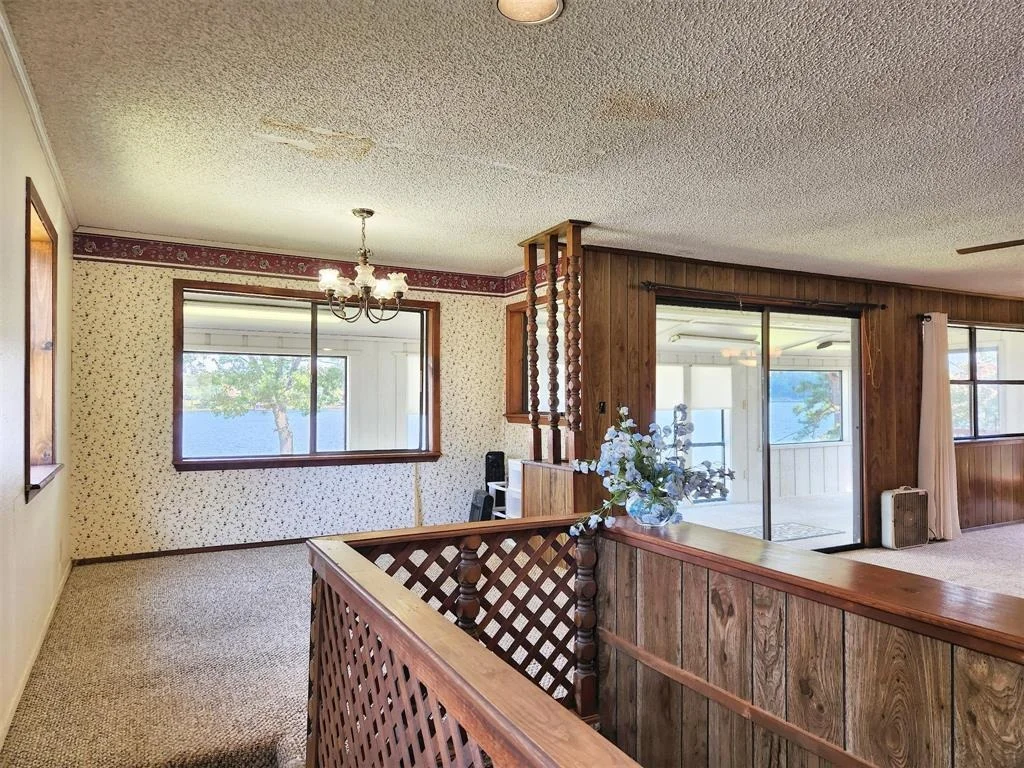 Photo of 23083 Lakeside Drive