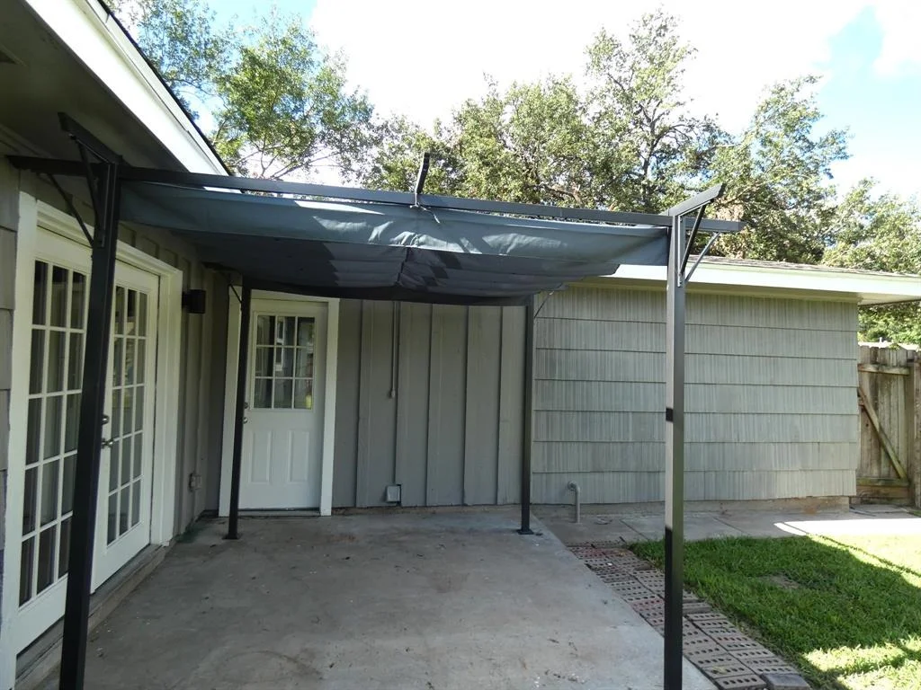 Photo of 5722 Hewitt Drive