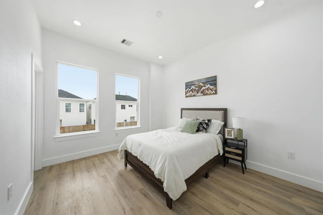 Photo of 8910 Knoll Leaf Drive