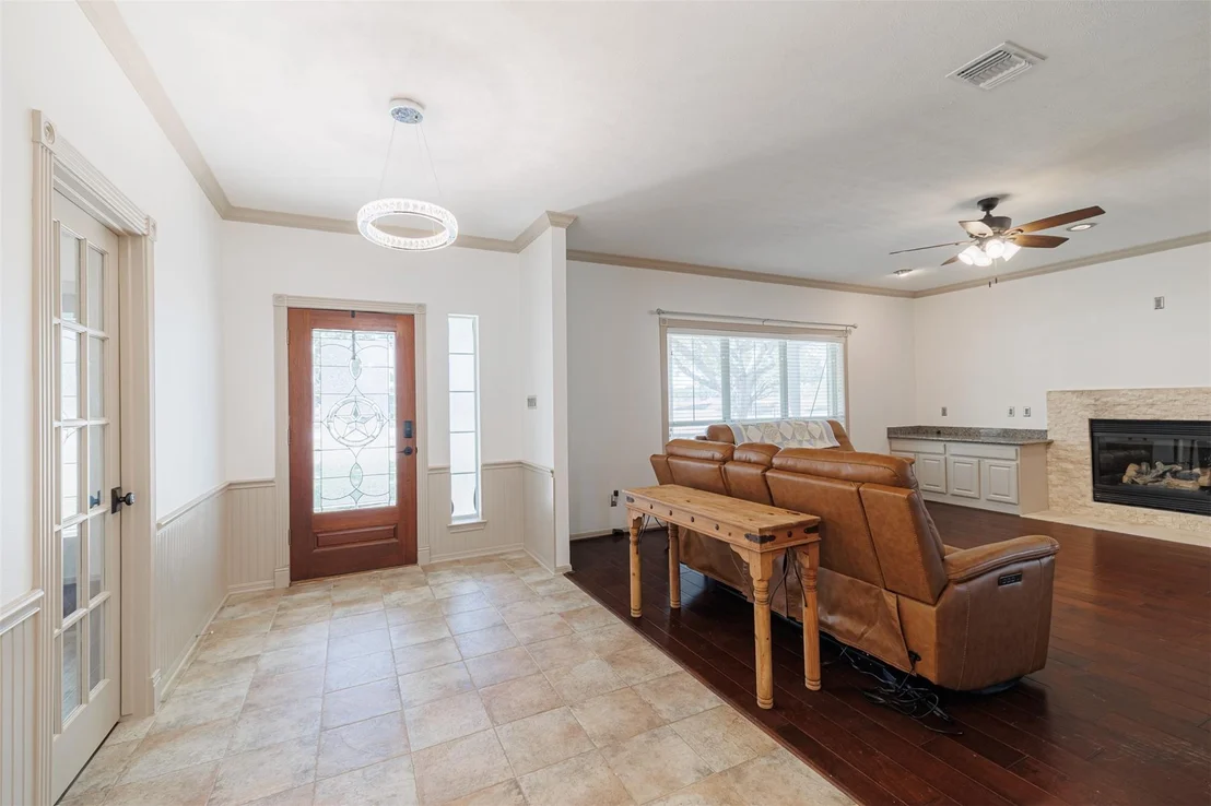Photo of 1520 Lakefield Drive