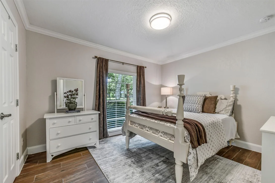 Photo of 9 Earlham Drive