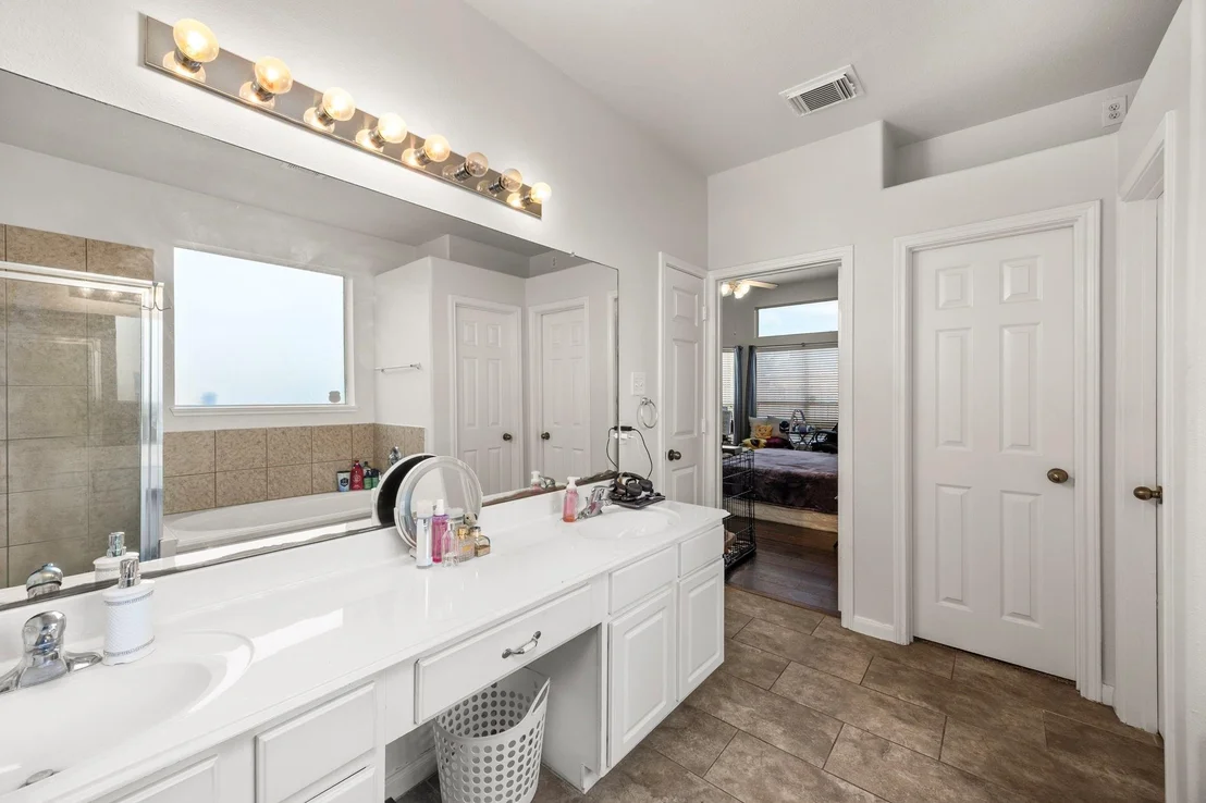 Photo of 927 Spring Source Place
