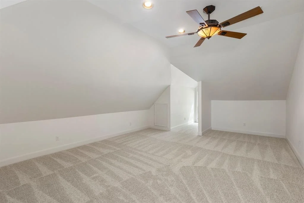 Photo of 174 N Hazelcrest Circle