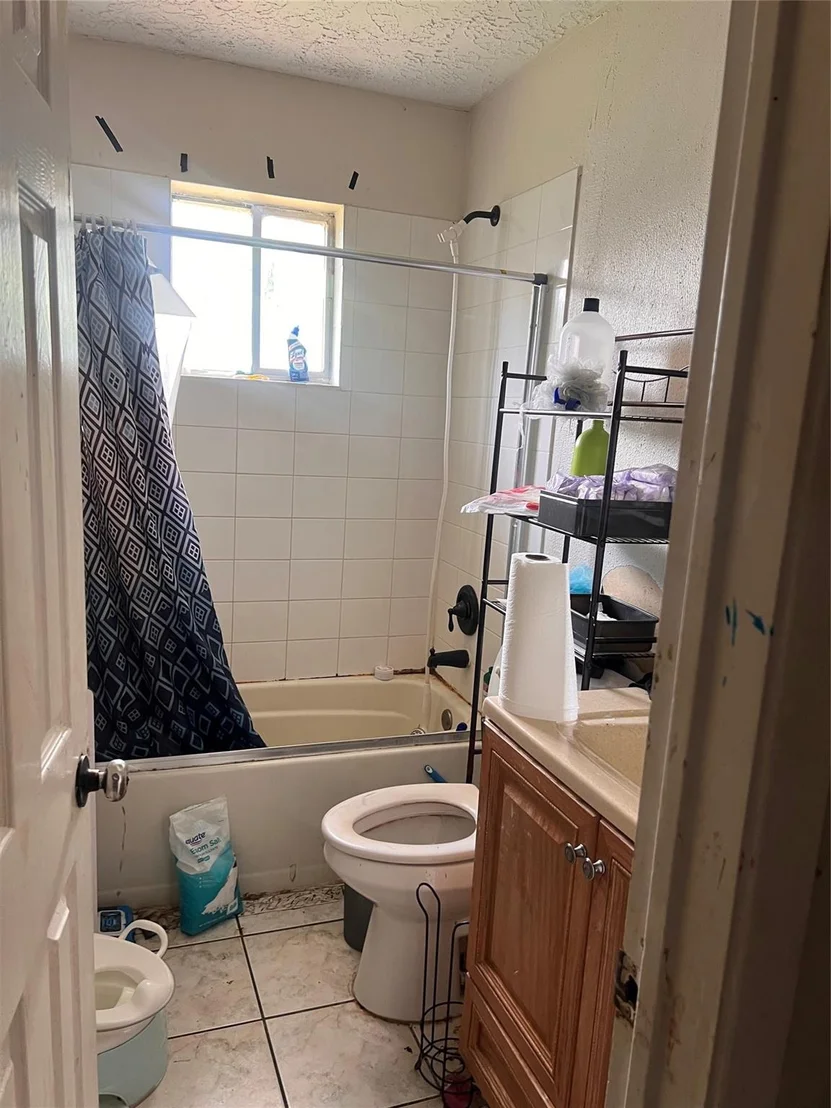 Photo of 5222 Moonshadows Drive