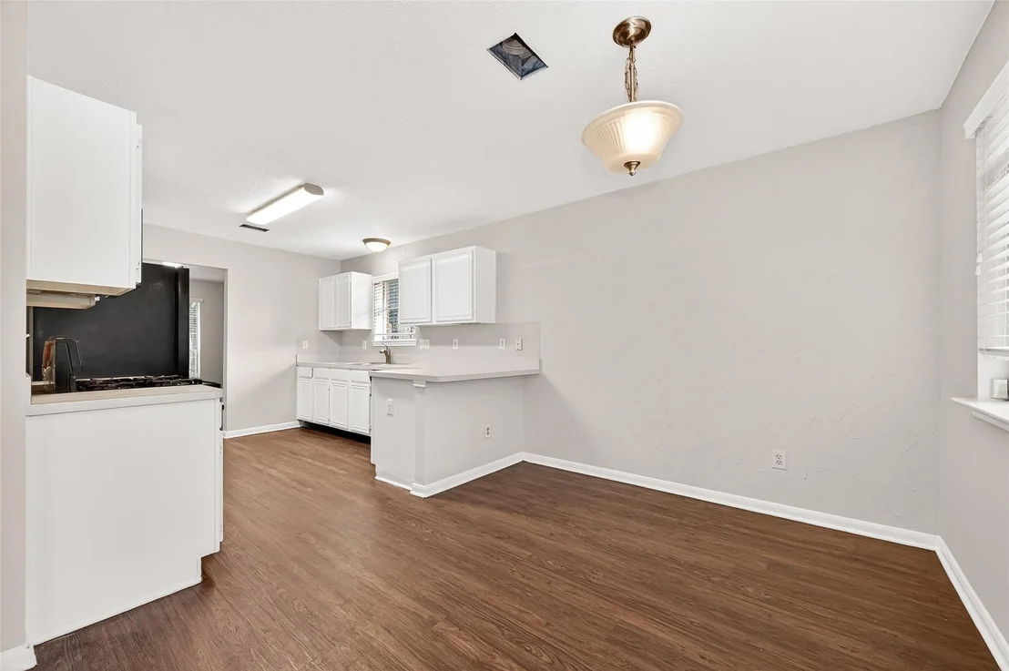 Photo of 28811 Stapleford Street
