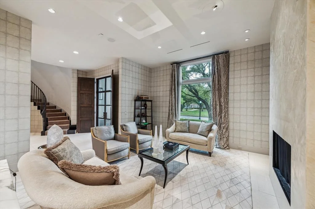 Photo of 2949 Chevy Chase Drive