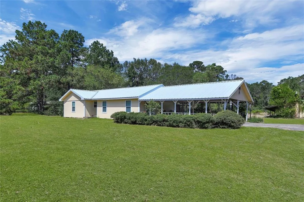 Photo of 15847 Dewberry Lane