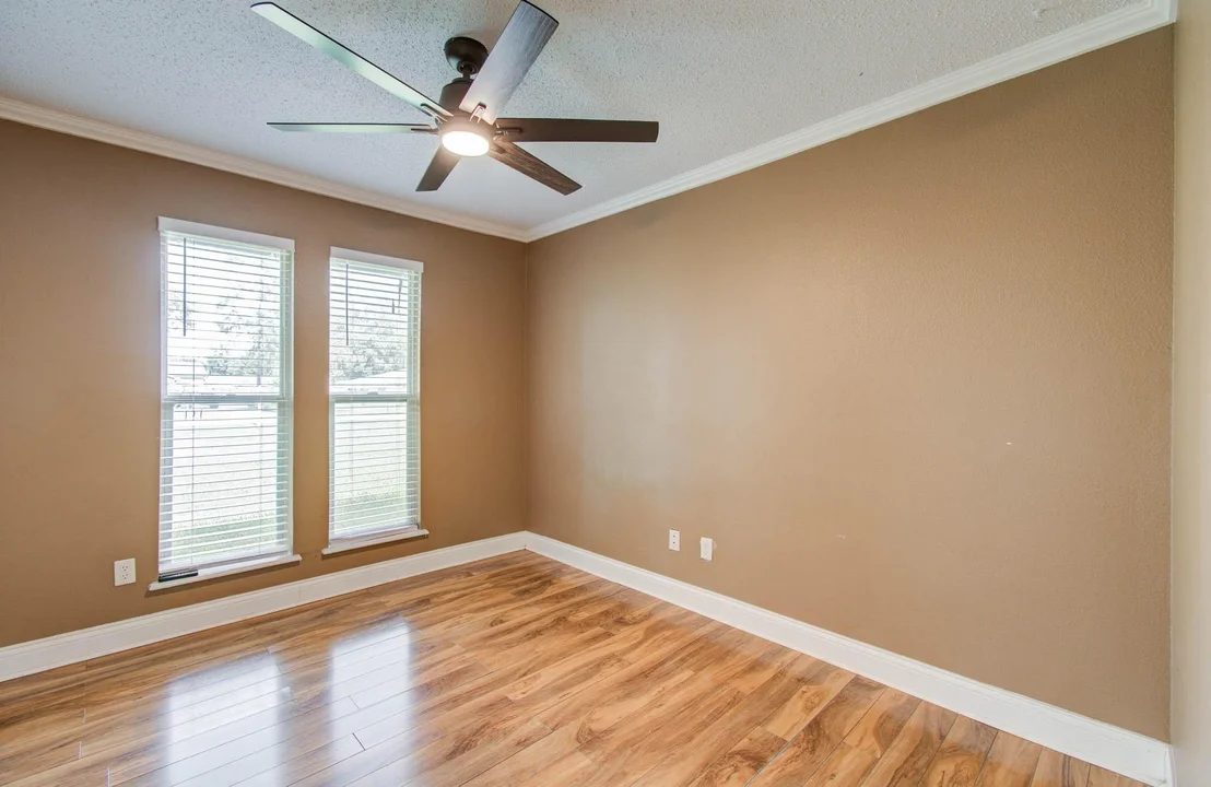 Photo of 123 W Circle Drive