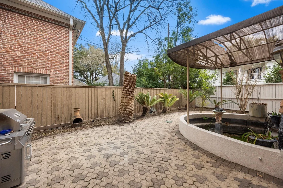 Photo of 4039 Browning Street