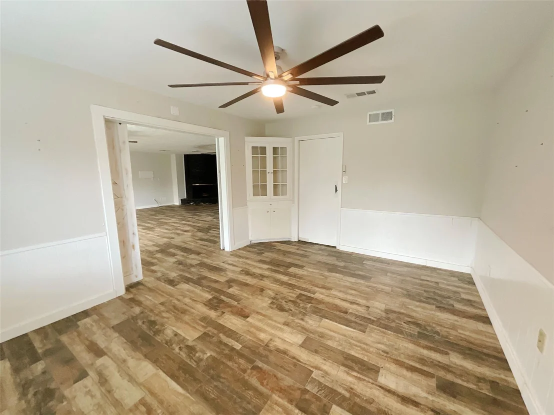 Photo of 443 Bayou View Drive