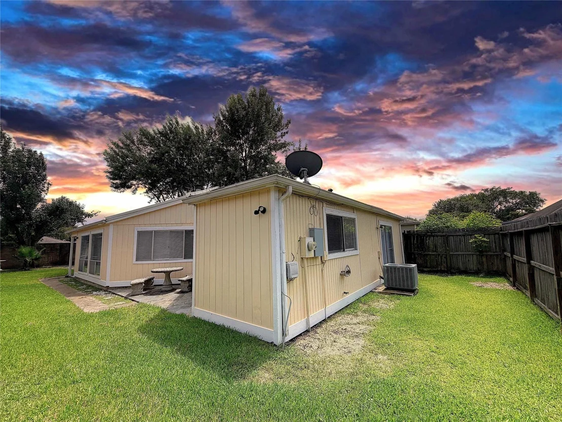 Photo of 16206 Indian Mill Drive