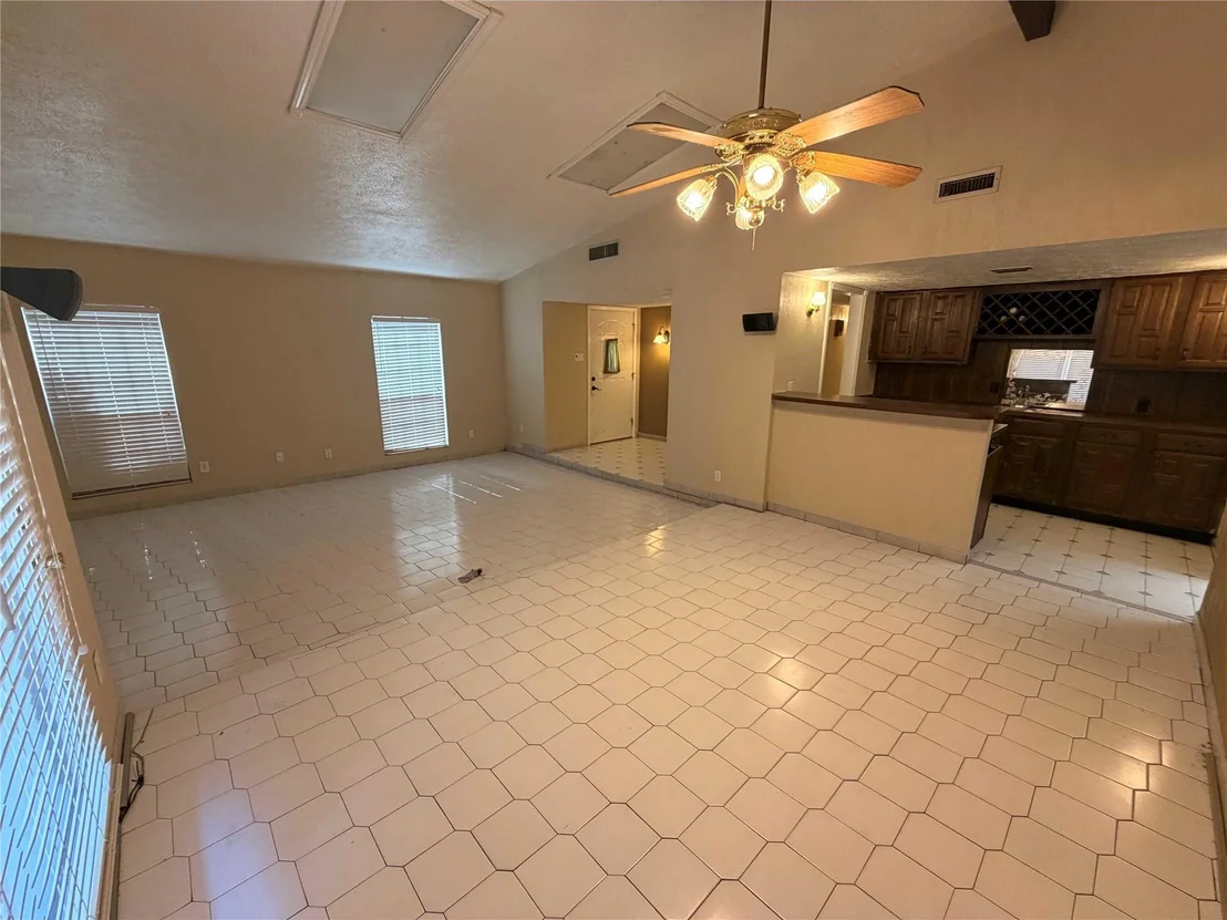 Photo of 14631 Leacrest Drive