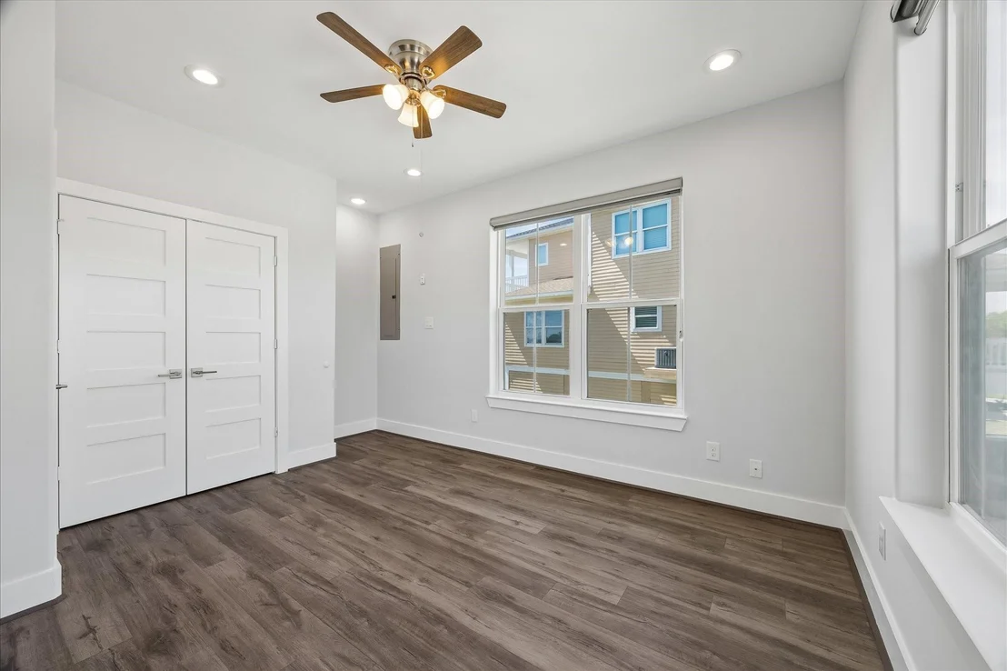 Photo of 2001 Oceanview Drive