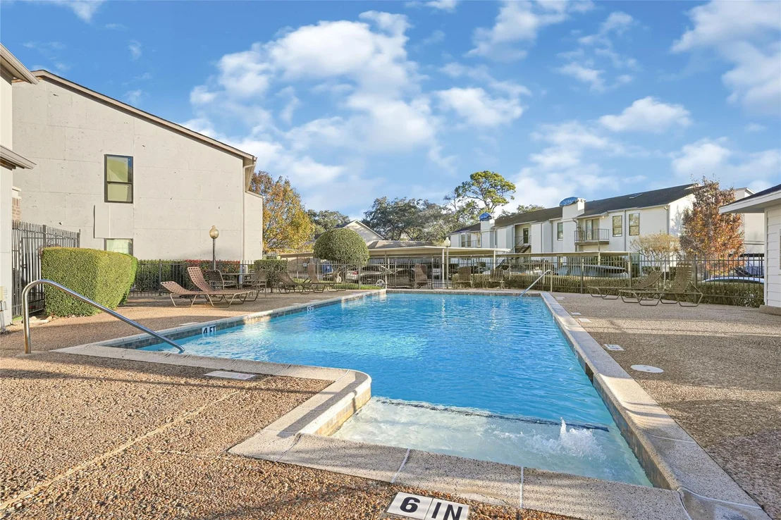 Photo of Unit 29 at 2425 Augusta Drive