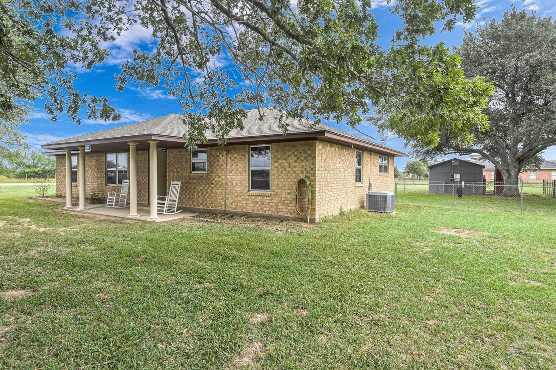 Photo of 1181 Schmidt Road