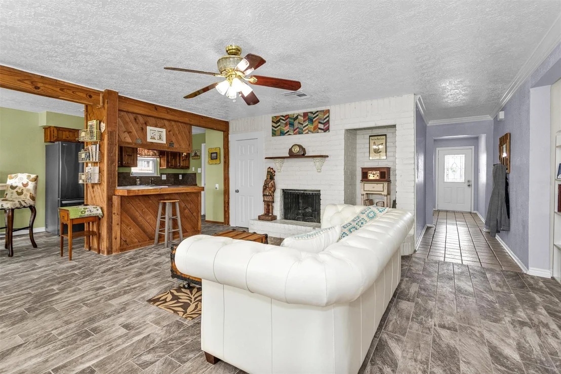 Photo of 8422 Oakhaven Road