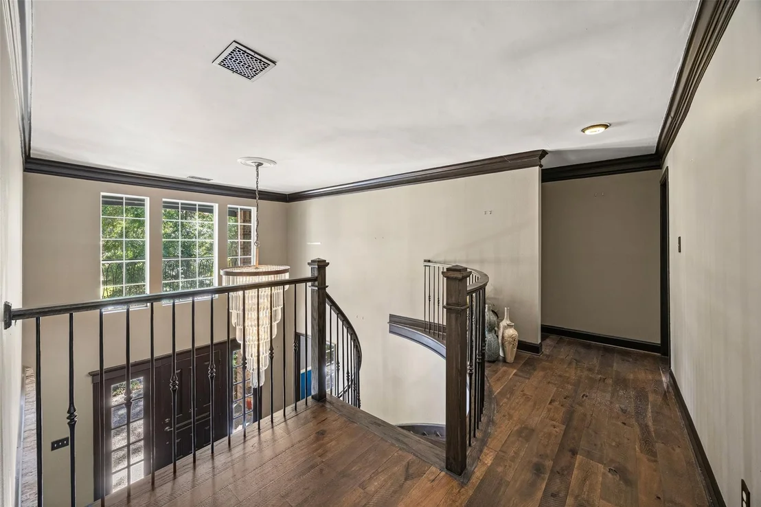 Photo of 1906 Castlerock Drive