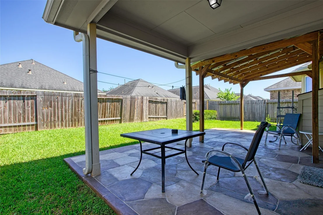 Photo of 1242 S Maple Drive