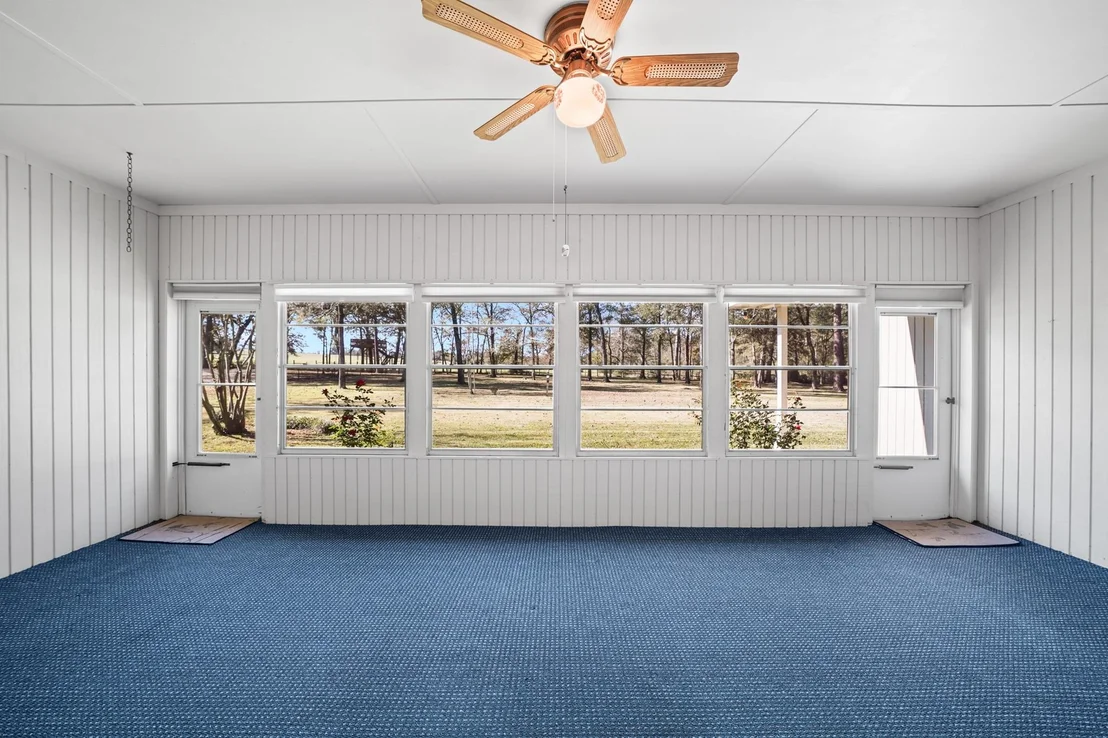 Photo of 1204 Live Oak Lane