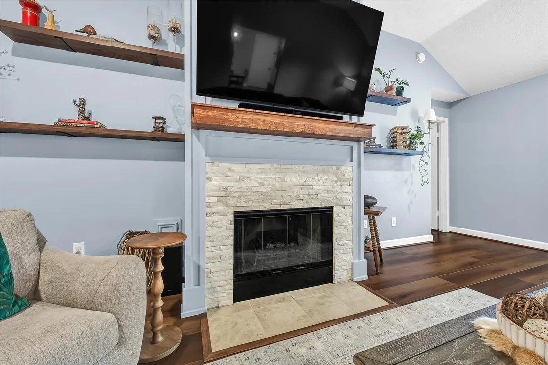 Photo of 22318 Hollybranch Drive