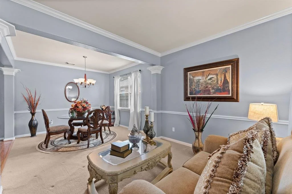 Photo of 17227 Mossbriar Lane