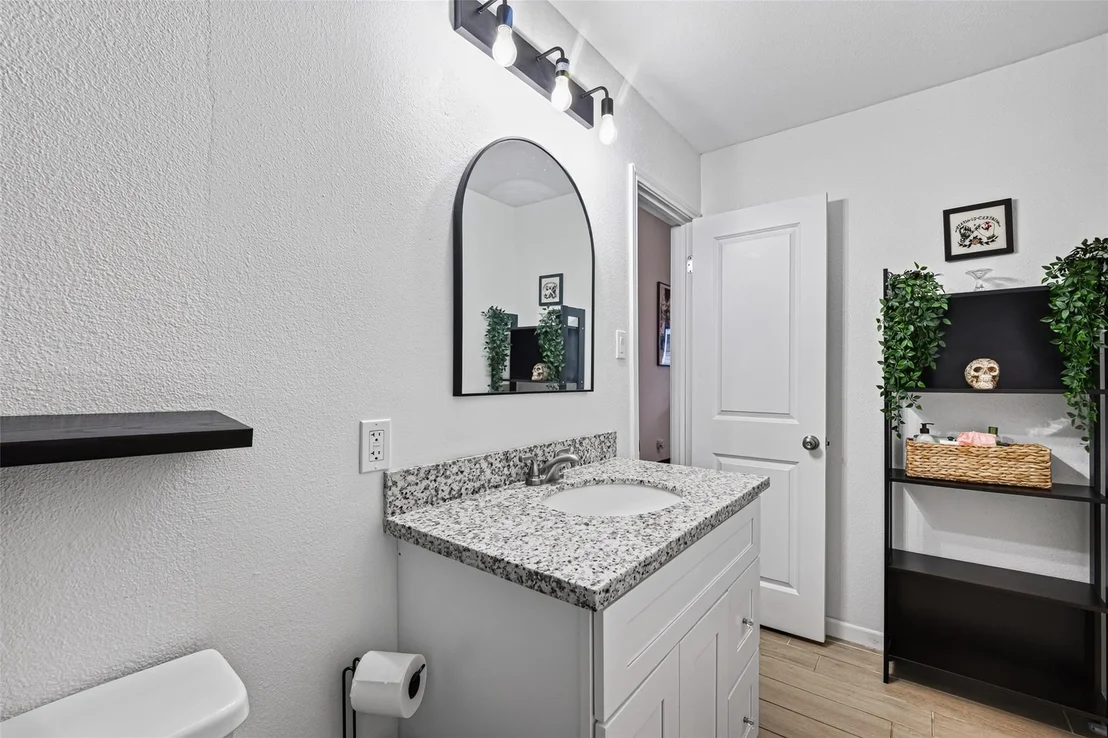 Photo of 1106 Holbech Lane