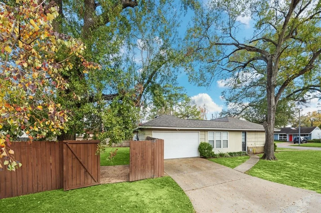 Photo of 2122 Althea Drive