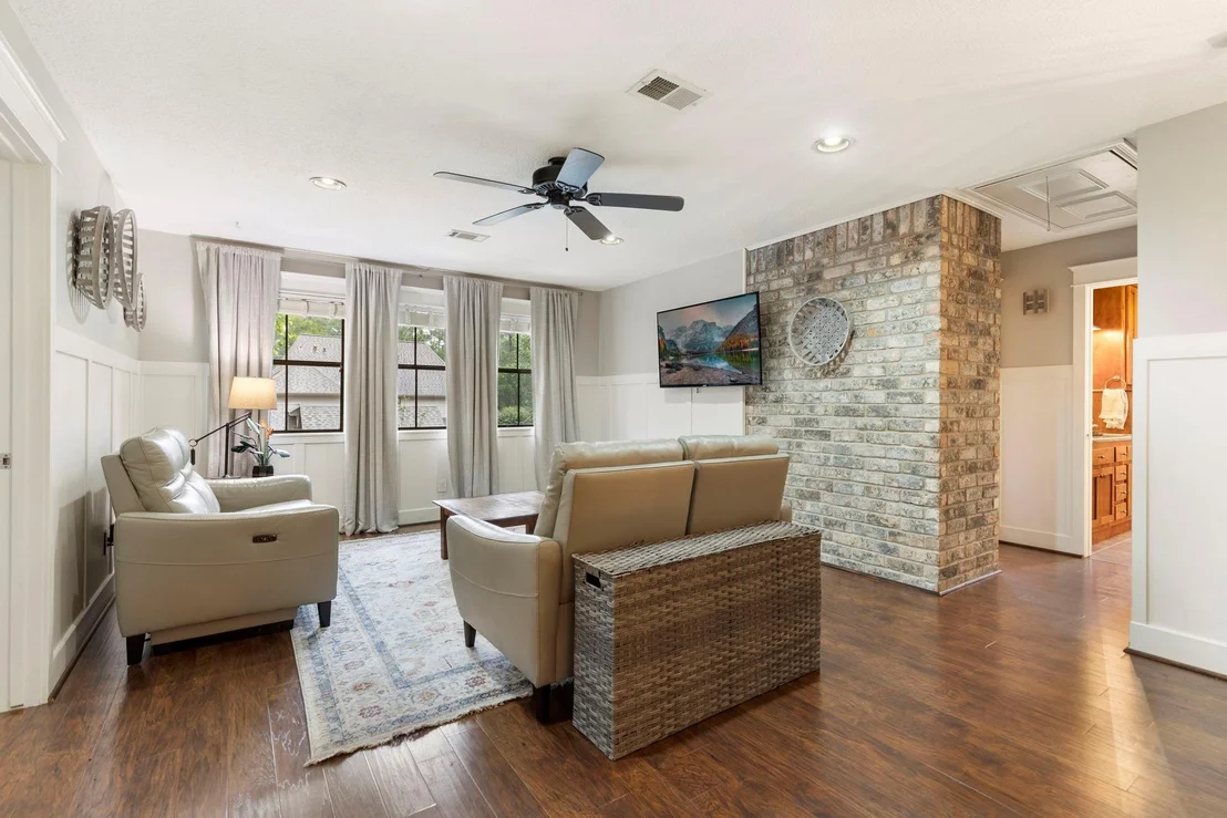 Photo of 6 Robin Springs Place