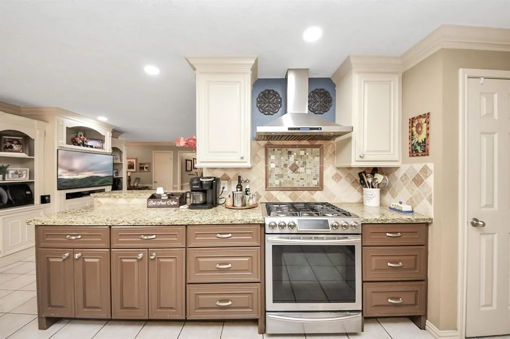 Photo of 2014 Forest Oaks Drive