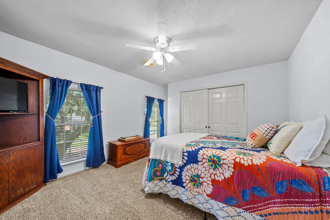 Photo of 11323 Chestnut Woods Trail