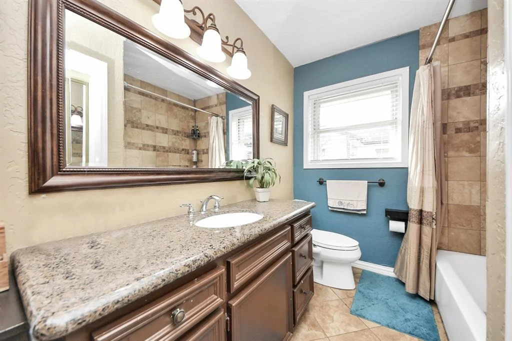 Photo of 2014 Forest Oaks Drive