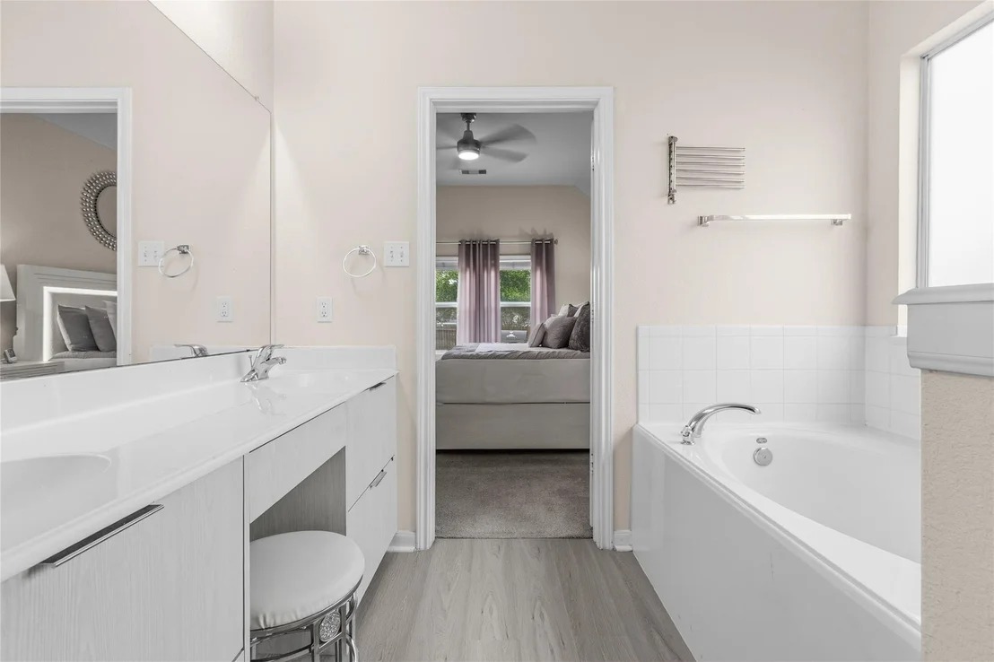 Photo of 2055 Midlane Drive