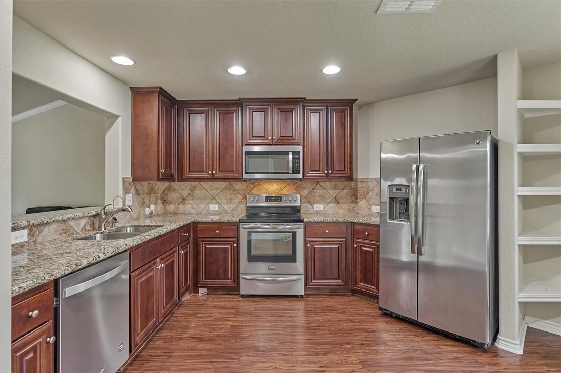 Photo of 15031 Port Circle