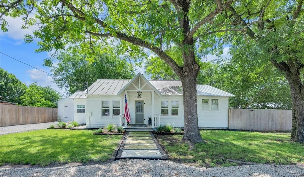 Photo of 6020 State Highway 159
