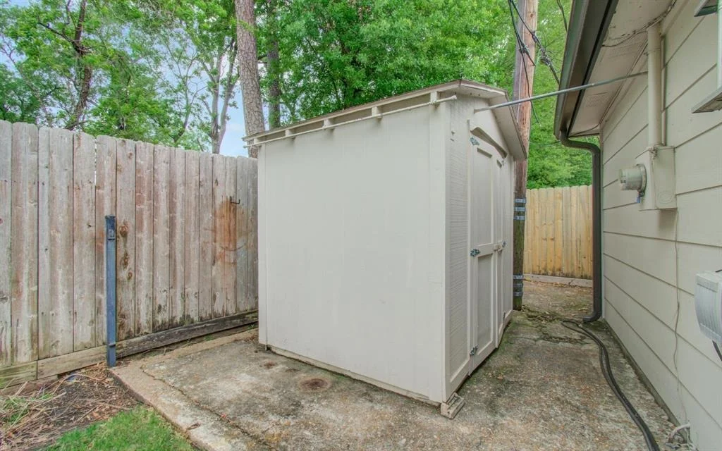 Photo of 16615 Sir William Drive