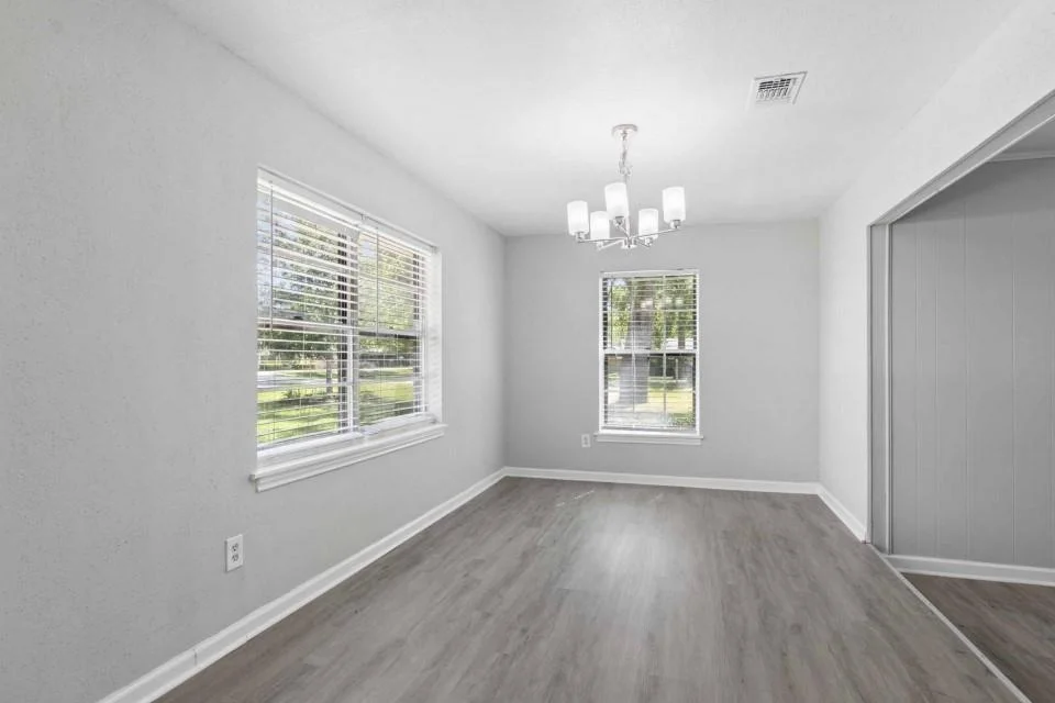 Photo of 123 Lone Oak Drive