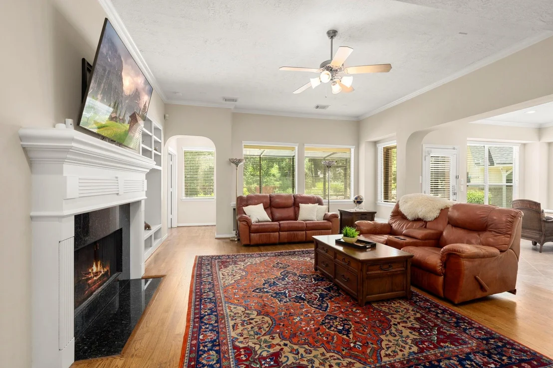 Photo of 8961 Fallsbrook Court