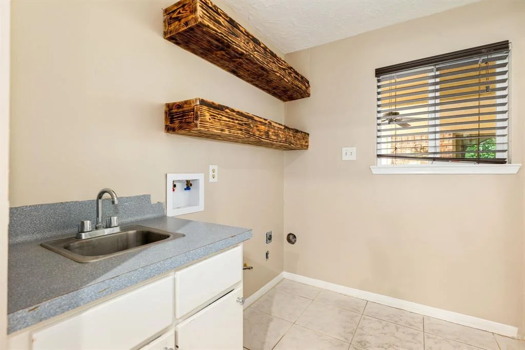 Photo of 26418 Maplewood Drive