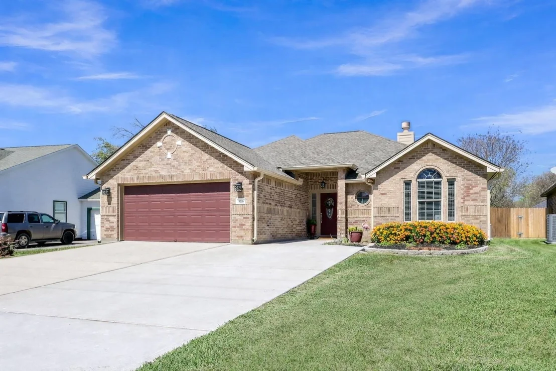 Photo of 7034 Pleasure Lake Drive
