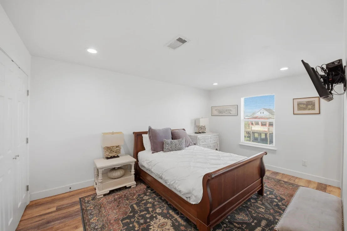 Photo of 706 Beach Drive