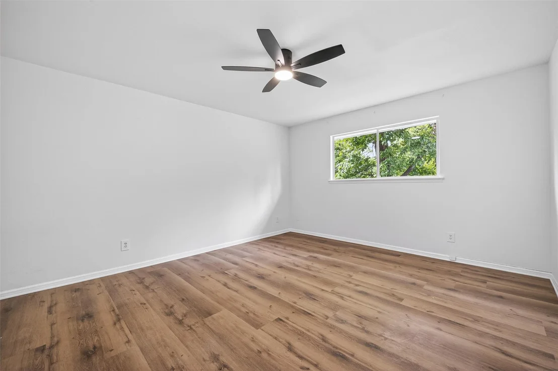 Photo of 1123 Suwanee Lane