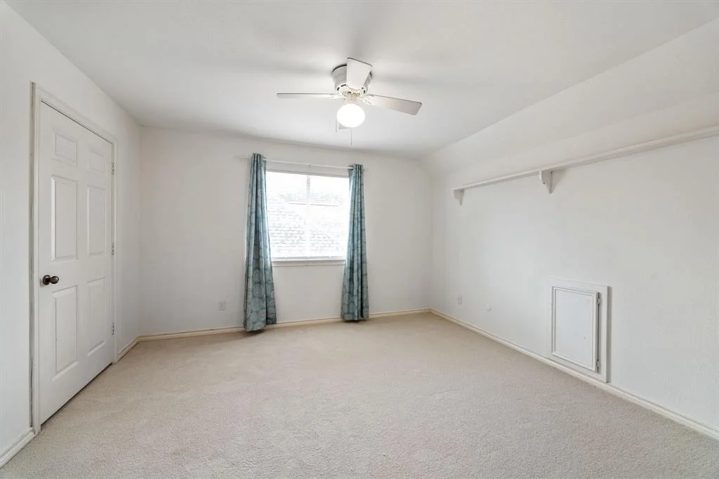 Photo of 942 Montview Drive