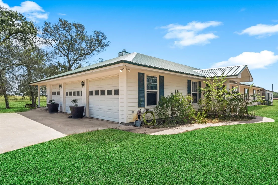 Photo of 2373 County Road 248