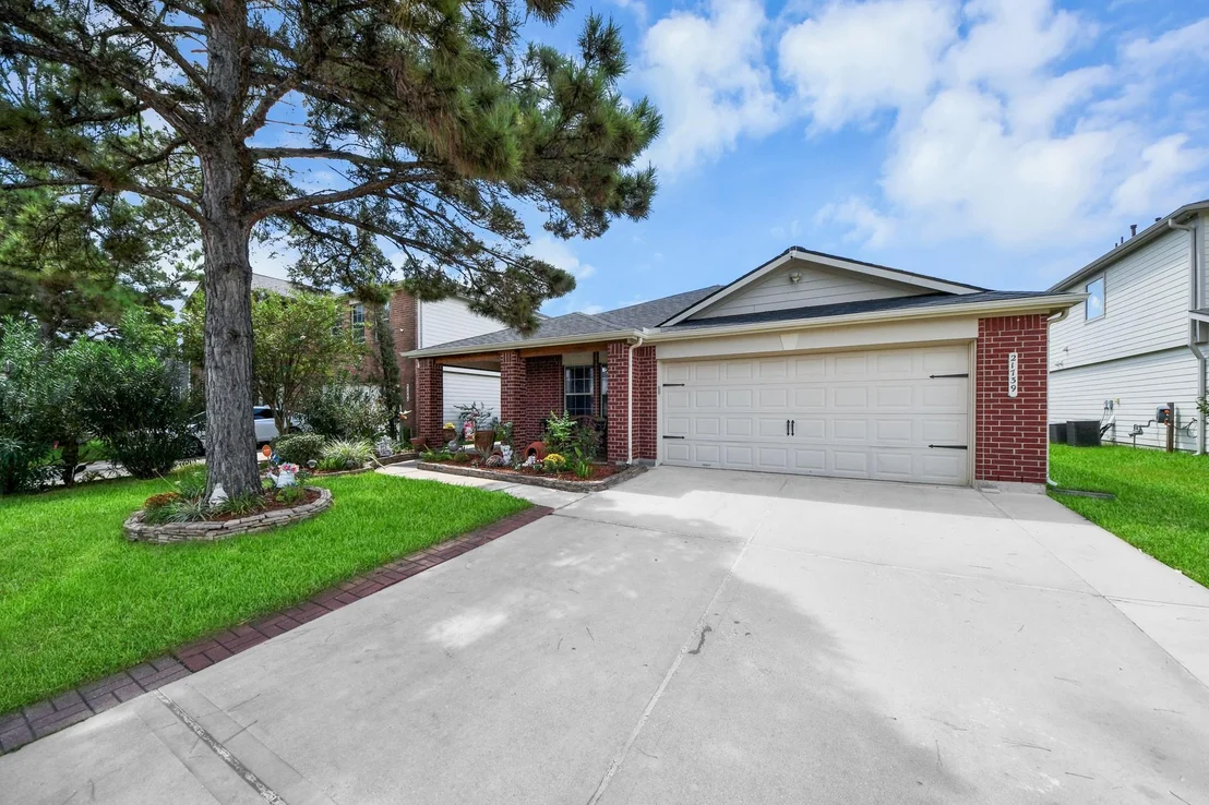 Photo of 21739 Stoney Bluff Lane