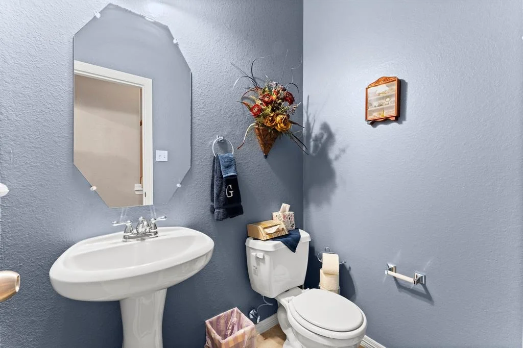 Photo of 17227 Mossbriar Lane