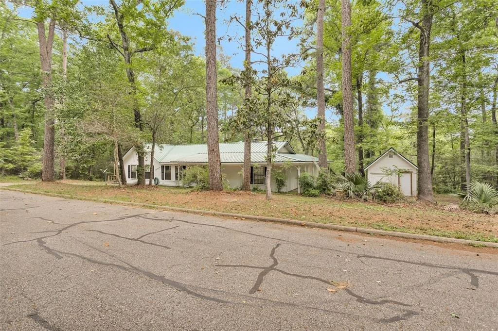 Photo of 24614 Spruce