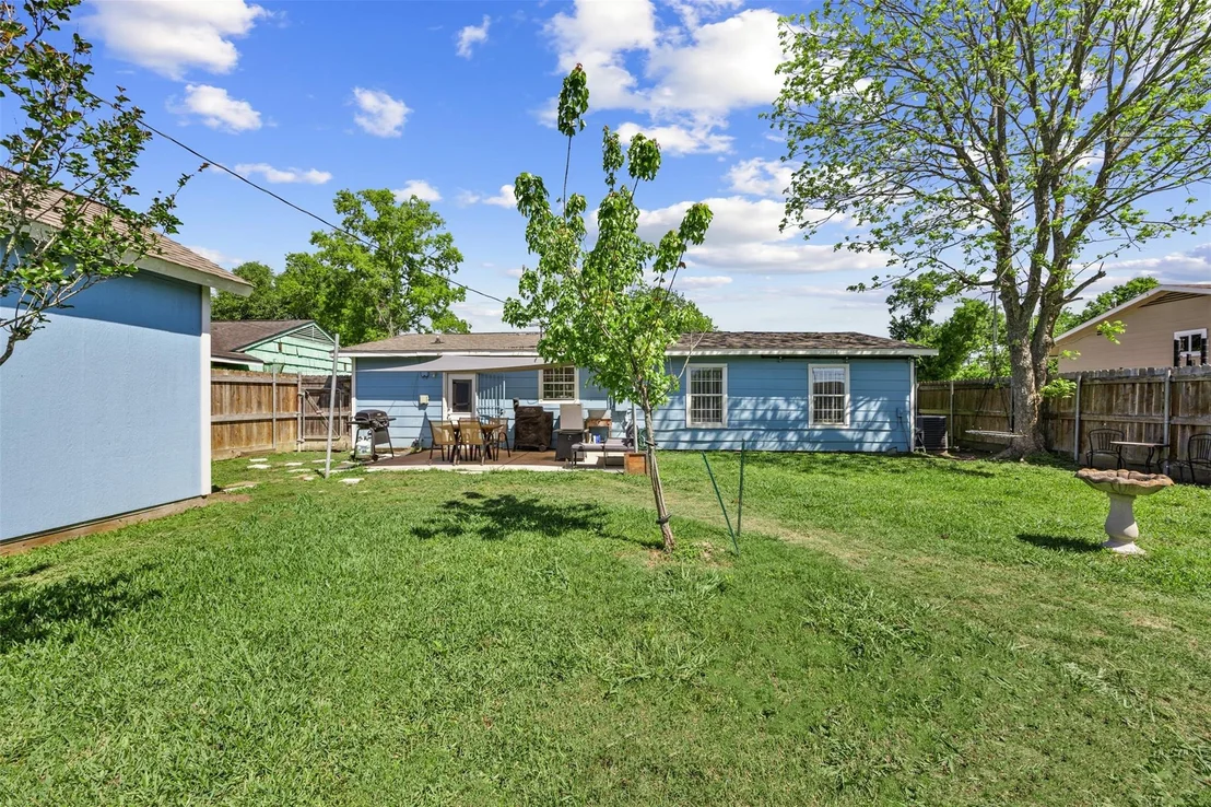 Photo of 5874 Beldart Street