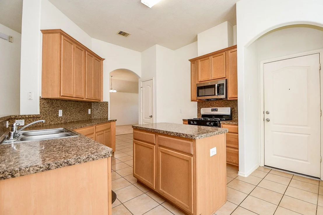 Photo of 24515 Colonial Birch Lane