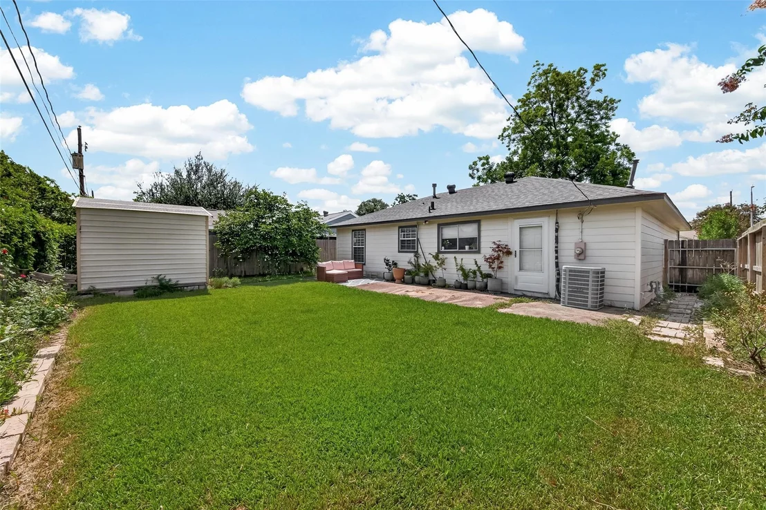 Photo of 7615 Azalea Street